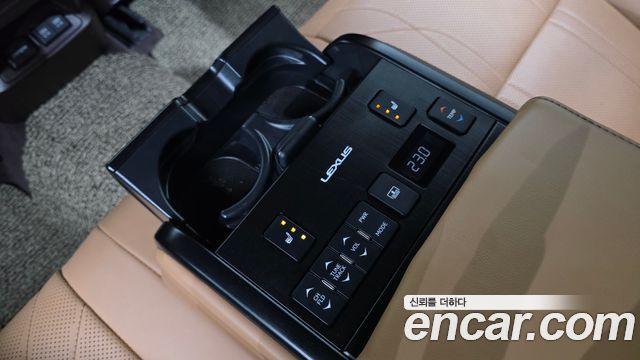 Lexus ES300h (VII) Executive 2019 — фото 18