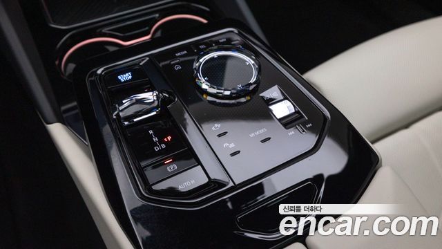 BMW i5 (G60) eDrive 40 M Sport 2025 — фото 9