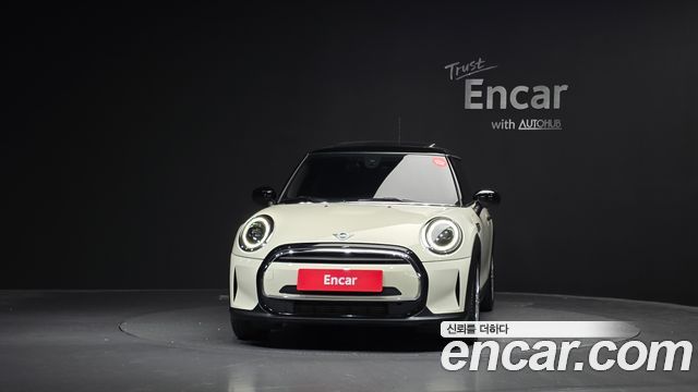 MINI Cooper Classic Plus 3rd 2022 — фото 3