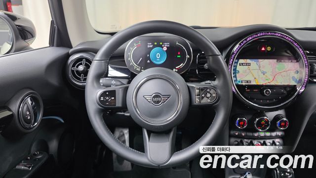 MINI Cooper Classic Plus 3rd 2022 — фото 14