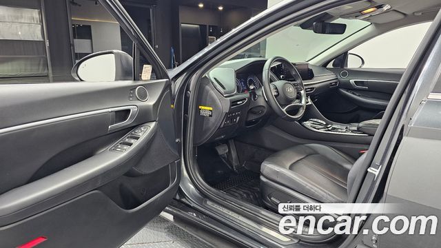 Hyundai Sonata Hybrid (DN8) Premium Family 2020 — фото 10