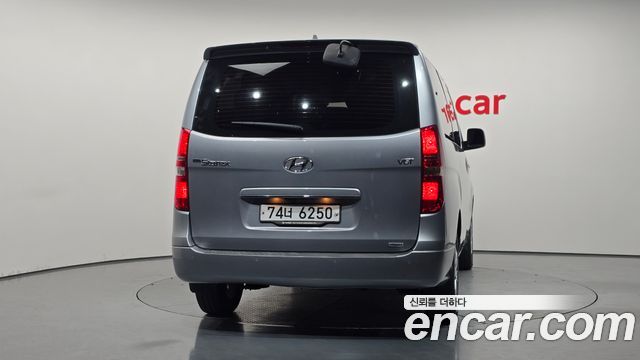 Hyundai Grand Starex 4WD Wagon 11-Seater Modern 2019 — фото 4