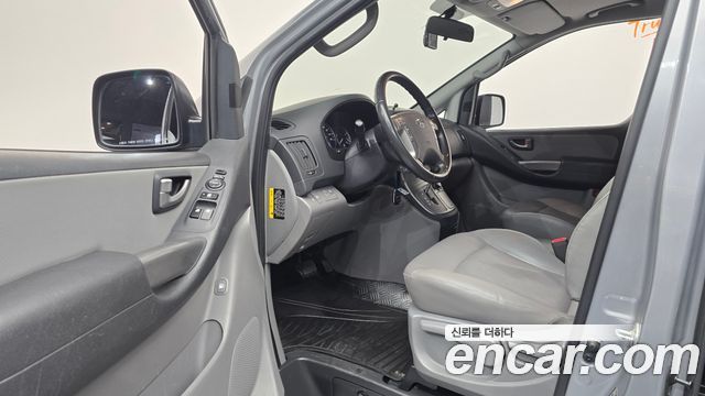 Hyundai Grand Starex 4WD Wagon 11-Seater Modern 2019 — фото 10