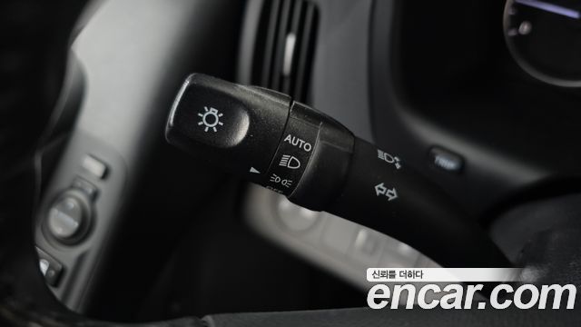 Hyundai Grand Starex 4WD Wagon 11-Seater Modern 2019 — фото 18