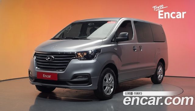 Hyundai Grand Starex 4WD Wagon 11-Seater Modern