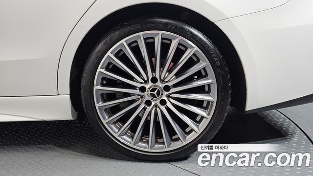 Mercedes-Benz C-Class (W206) C300 4MATIC AMG Line 2023 — фото 21
