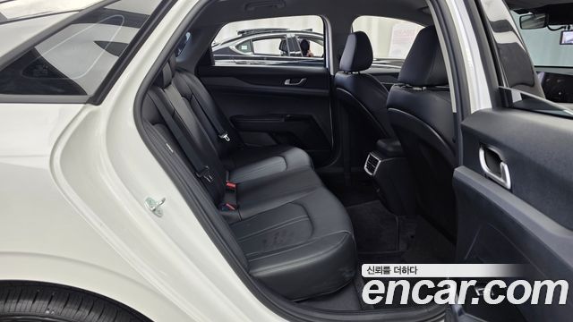 Kia K5 (III) 2.0 LPi(Rent) Trendy 2026 — фото 12
