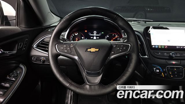 Chevrolet Malibu 2.0 Turbo LT Special 2021 — фото 13