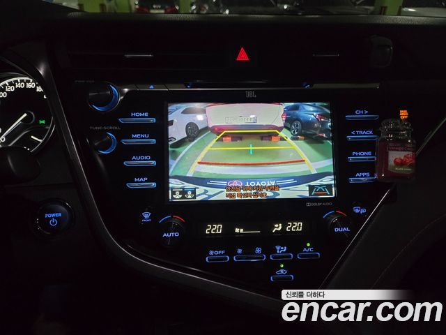 Toyota Camry (XV70) 2.5 XLE Hybrid 2018 — фото 15