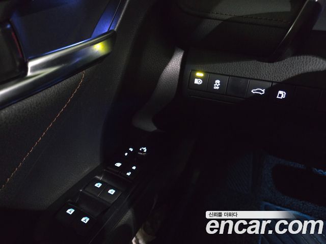 Toyota Camry (XV70) 2.5 XLE Hybrid 2018 — фото 16