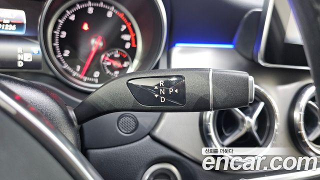 Mercedes-Benz CLA-Class (C117) CLA220 AMG Line 2019 — фото 9