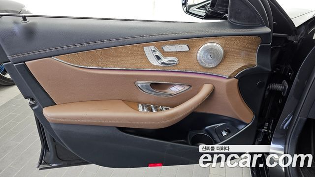Mercedes-Benz E-Class (W213) E250 Exclusive 2021 — фото 24