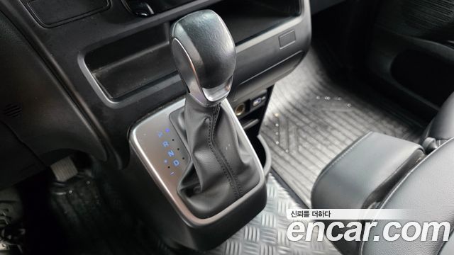 Hyundai Staria Cargo 3-Seater Modern 2023 — фото 9