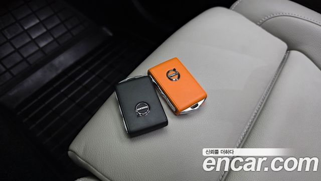 Volvo XC40 B4 Ultimate Bright 2023 — фото 16