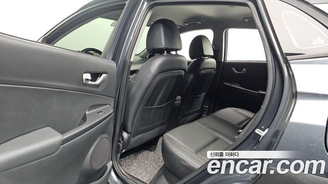 Hyundai Kona 1.6 Turbo 2WD Modern pop 2019 — фото 11
