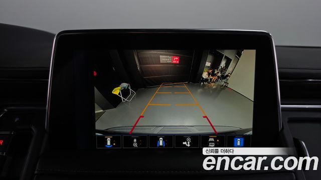 Chevrolet Tahoe 6.2 Dark Knight 4WD 2022 — фото 14