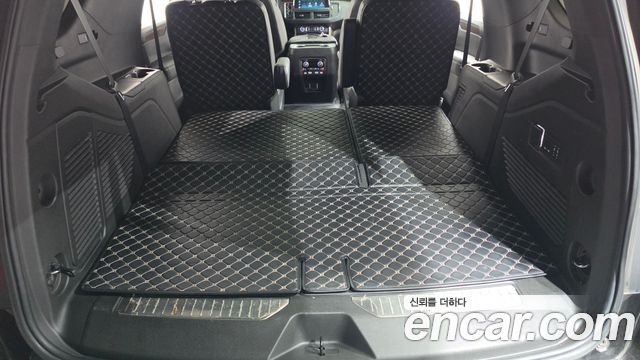 Chevrolet Tahoe 6.2 Dark Knight 4WD 2022 — фото 20