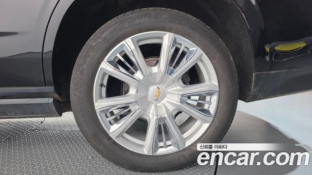 Chevrolet Tahoe 6.2 Dark Knight 4WD 2022 — фото 21