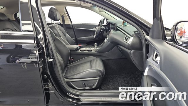 Genesis G70 Gasoline 3.3T 4WD 2021 — фото 11