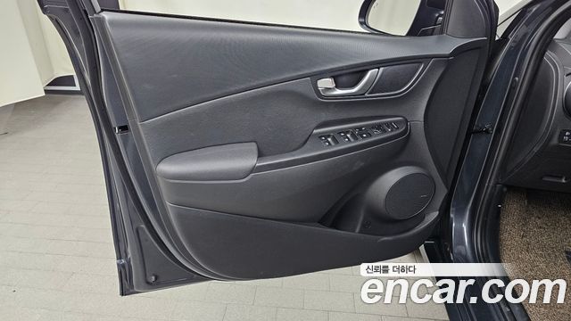 Hyundai Kona Gasoline 2.0 2WD Inspiration 2022 — фото 24