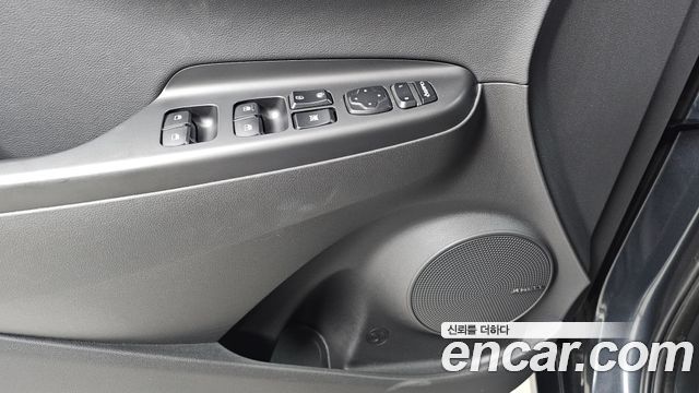 Hyundai Kona Gasoline 2.0 2WD Inspiration 2022 — фото 27