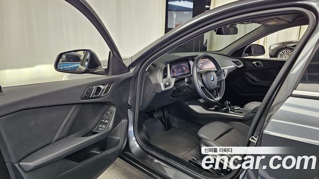 BMW 1 Series (F40) 118d Joy First Edition 2020 — фото 10