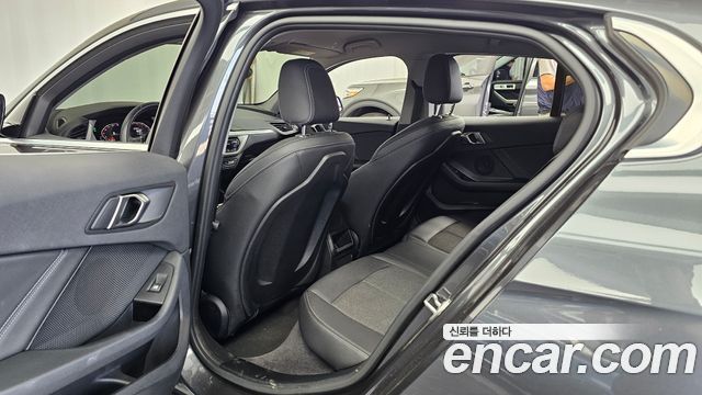 BMW 1 Series (F40) 118d Joy First Edition 2020 — фото 11