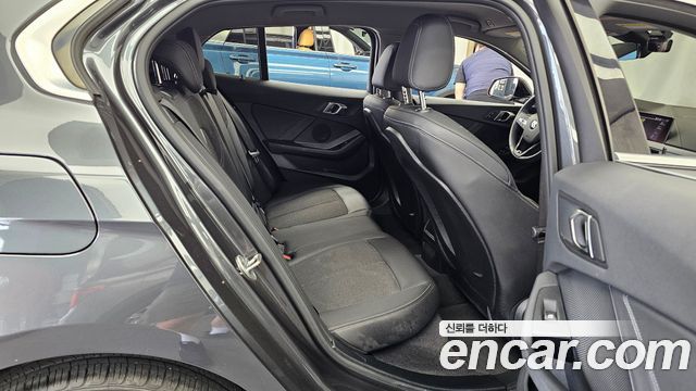 BMW 1 Series (F40) 118d Joy First Edition 2020 — фото 12