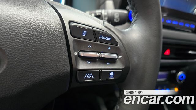 Hyundai Kona Hybrid Inspiration 2023 — фото 17