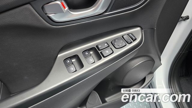 Hyundai Kona Hybrid Inspiration 2023 — фото 27