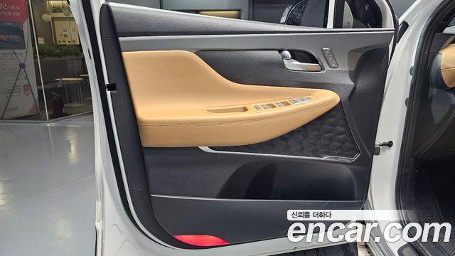 Hyundai Santa Fe Gasoline 2.5T 2WD Calligraphy 2021 — фото 24