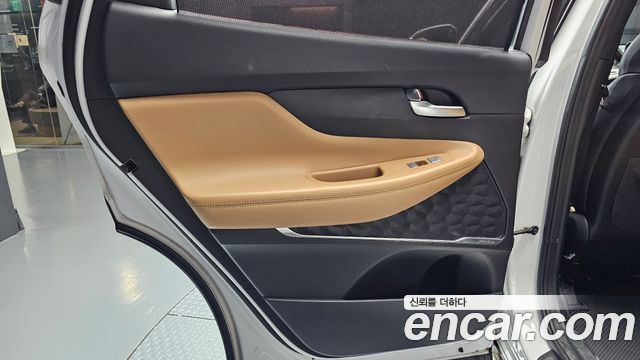 Hyundai Santa Fe Gasoline 2.5T 2WD Calligraphy 2021 — фото 25