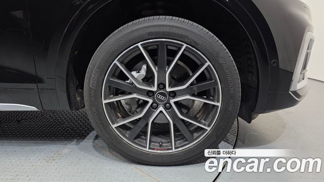 Audi Q5 (FY) 40 TDI Quattro Sportback Premium 2022 — фото 5