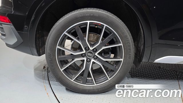 Audi Q5 (FY) 40 TDI Quattro Sportback Premium 2022 — фото 21