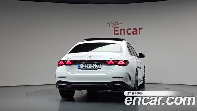 Mercedes-Benz E-Class (W214) E300 4MATIC AMG Line 2025 — фото 4