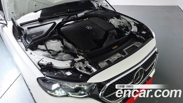 Mercedes-Benz E-Class (W214) E300 4MATIC AMG Line 2025 — фото 6
