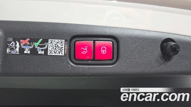Mercedes-Benz E-Class (W214) E300 4MATIC AMG Line 2025 — фото 27