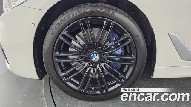 BMW 5 Series (G30) 540i xDrive M Sport Plus 2018 — фото 5