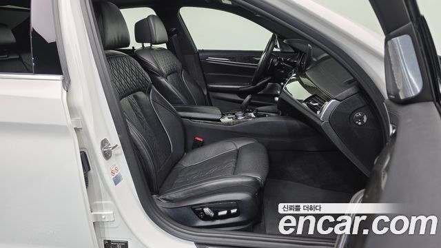 BMW 5 Series (G30) 540i xDrive M Sport Plus 2018 — фото 11