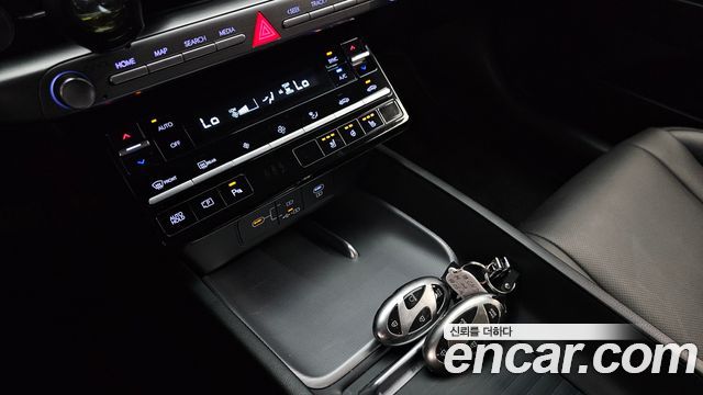 Hyundai Grandeur (GN7) 2,5 Gasoline 2WD Premium 2023 — фото 14
