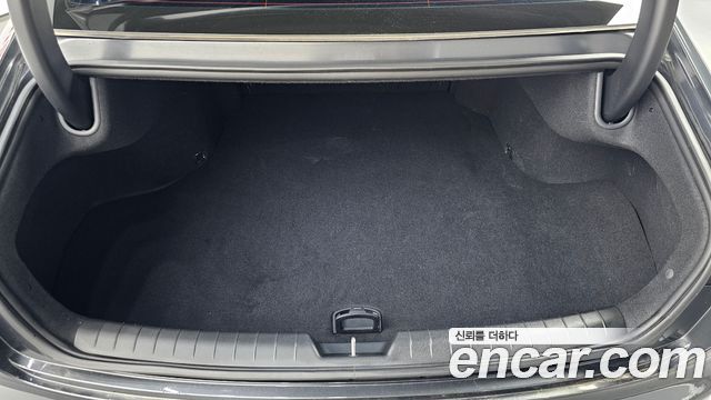 Hyundai Grandeur (GN7) 2,5 Gasoline 2WD Premium 2023 — фото 16