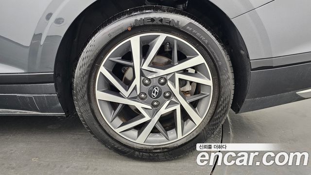 Hyundai Grandeur (GN7) 2,5 Gasoline 2WD Premium 2023 — фото 21
