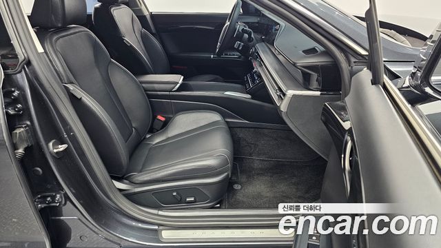 Hyundai Grandeur (GN7) 2,5 Gasoline 2WD Premium 2023 — фото 26
