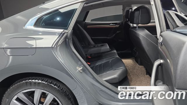 Volkswagen Arteon 2.0 TDI Premium 2020 — фото 15
