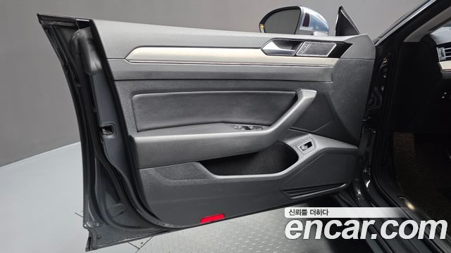 Volkswagen Arteon 2.0 TDI Premium 2020 — фото 30
