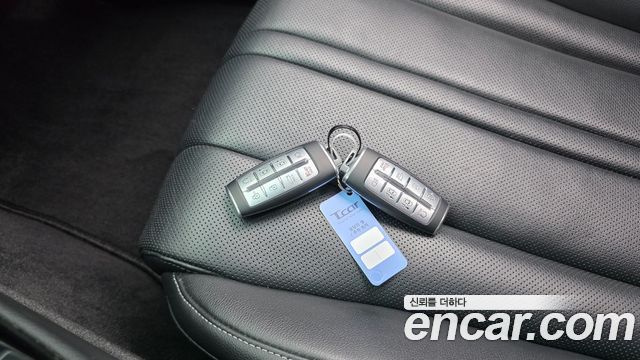 Genesis G80 (RG3) Gasoline 2.5 Turbo AWD 2022 — фото 18