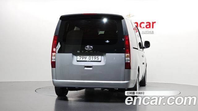 Hyundai Staria Tourer 11-Seater Smart 2023 — фото 4