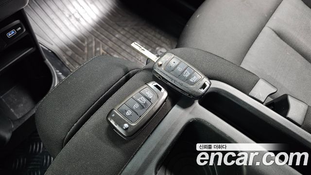 Hyundai Staria Tourer 11-Seater Smart 2023 — фото 14