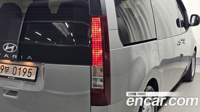 Hyundai Staria Tourer 11-Seater Smart 2023 — фото 23