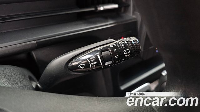 Hyundai Staria Tourer 11-Seater Smart 2023 — фото 27